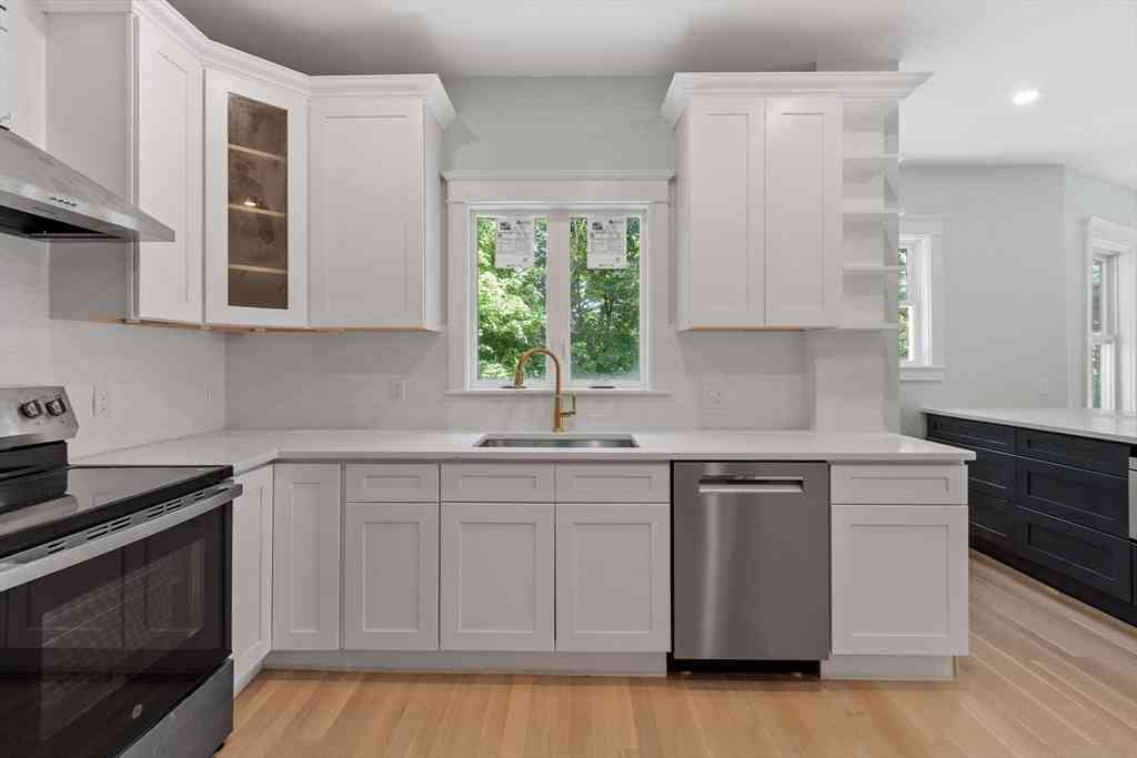 Homes For Rent - 61 Warren St #2<br/> Medford, MA 02155