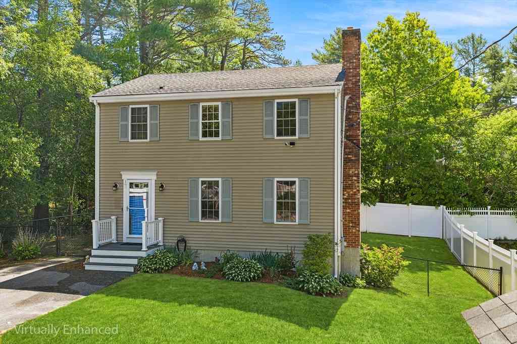 Homes For Sale - 137 Lake Ave<br/> Wareham, MA 02538