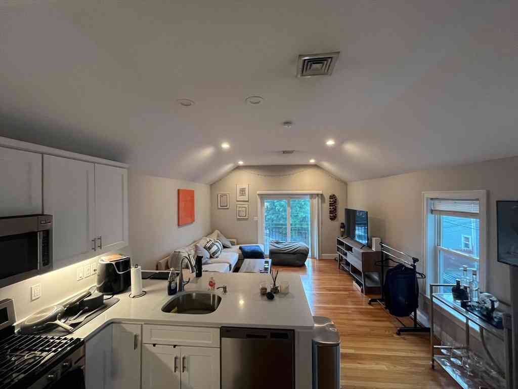 Apartment For Rent - 591 East Sixth Street #2<br/> Boston, MA 02127