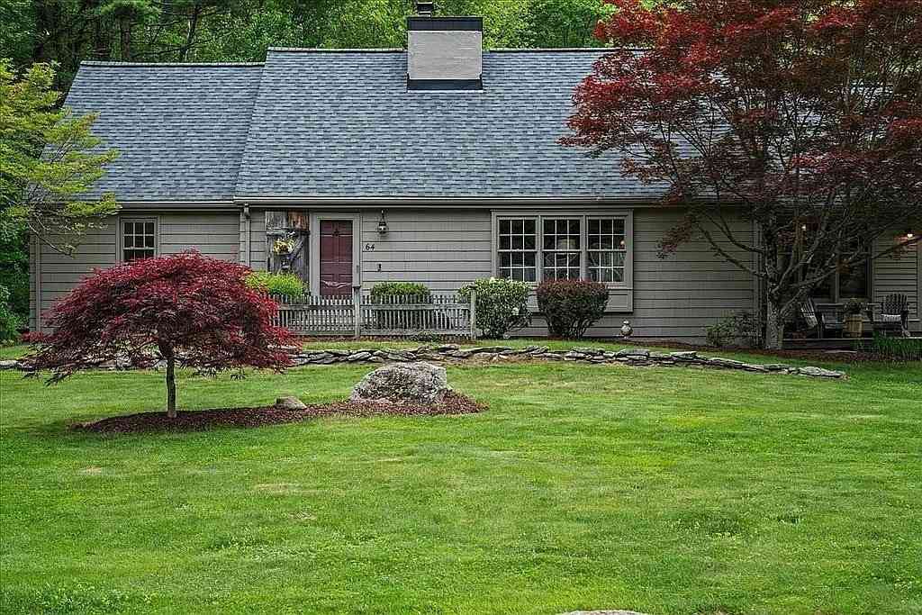 Homes For Sale - 64 Old Elm Way<br/> Middlesex County, Hopkinton, MA 01748