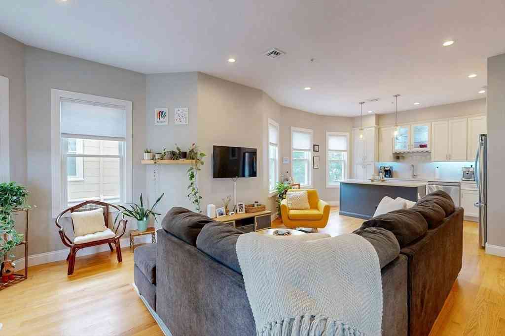 Condo For Sale - 27 Thornley St #2<br/> Boston, MA 02125