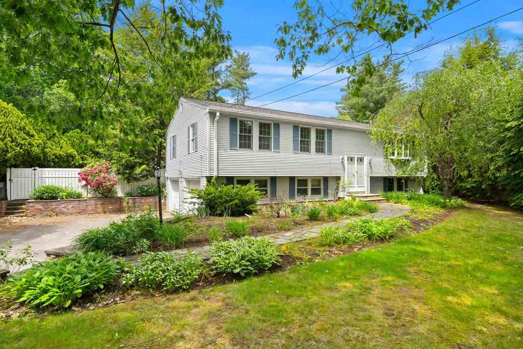 Homes For Sale - 70 Baker Ave<br/> Middlesex County, Concord, MA 01742