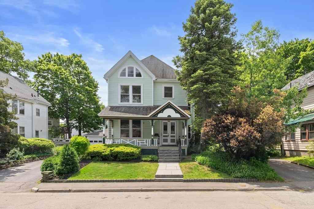Homes For Sale - 20 Riverview Ave<br/> Middlesex County, Waltham, MA 02453