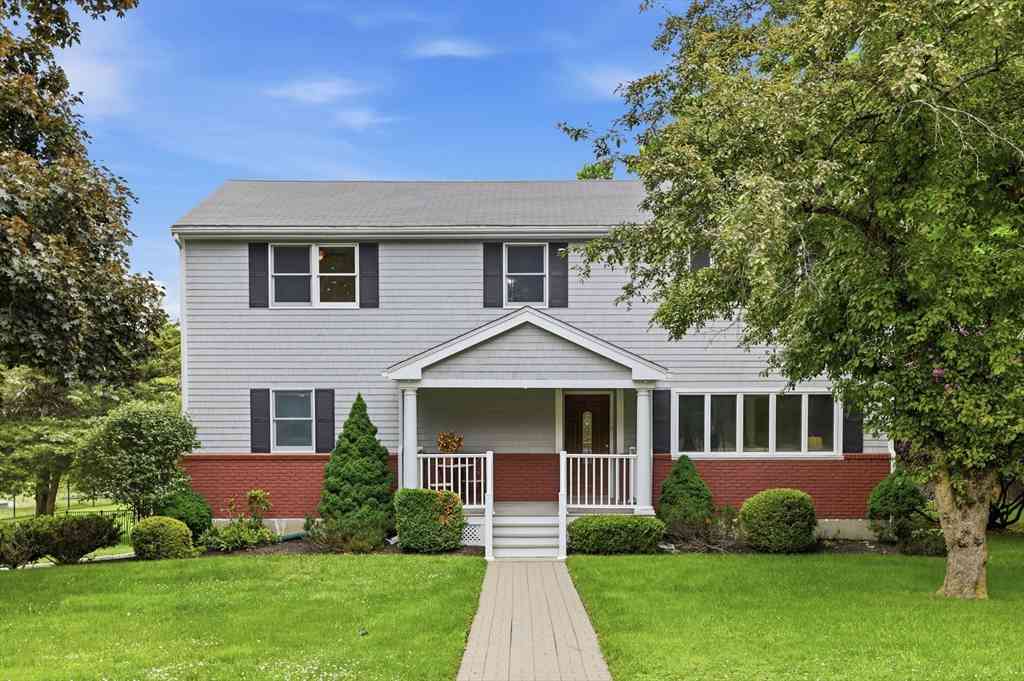 Homes For Sale - 6 Hillcrest Rd<br/> Middlesex County, Bedford, MA 01739