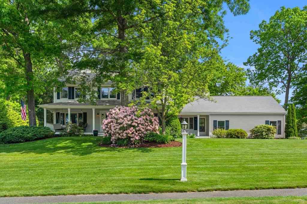 Homes For Sale - 10 Captain Cir<br/> Middlesex County, Tewksbury, MA 01876