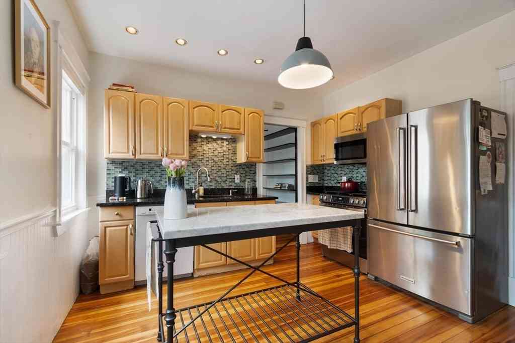 Condo For Sale - 20 George St #1<br/> Cambridge, MA 02140