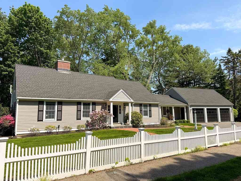 Homes For Rent - 3 Sprague Rd<br/> Wellesley, MA 02481
