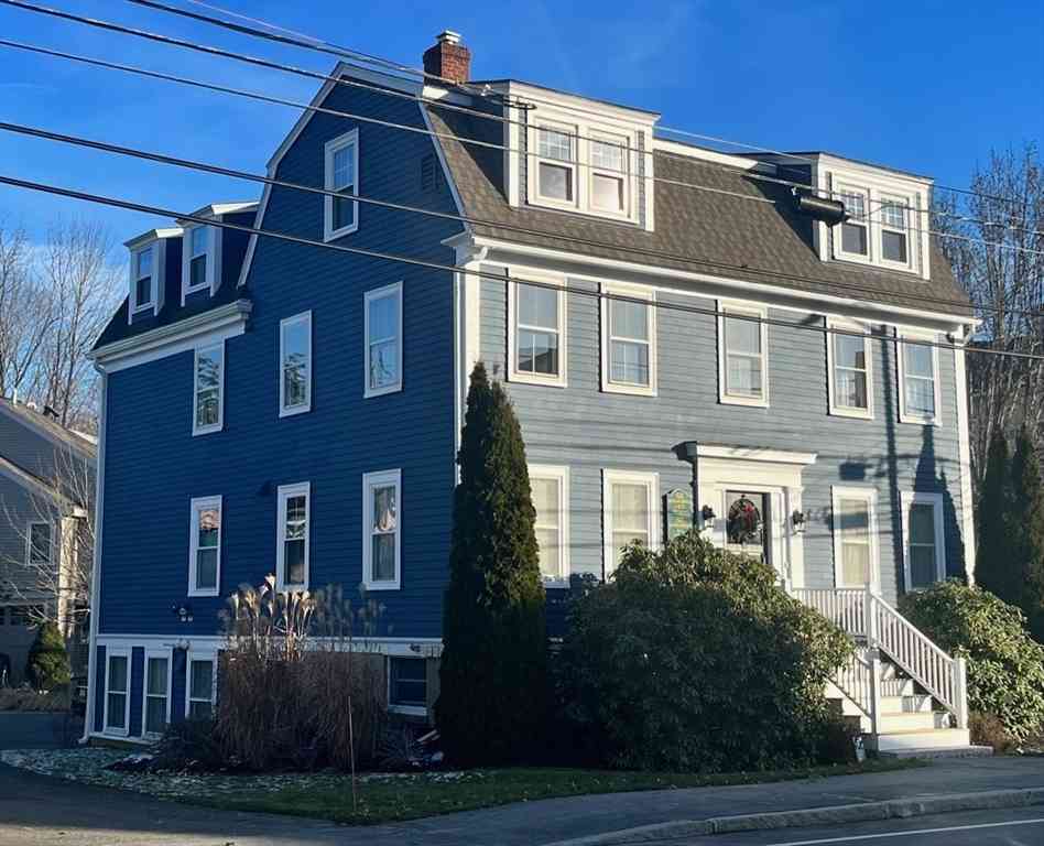 Condo For Rent - 55 School #3<br/> Manchester, MA 01944