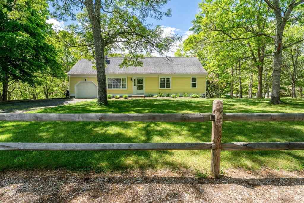 Homes For Sale - 168 White Moss Dr<br/> Barnstable County, Barnstable, MA 02648