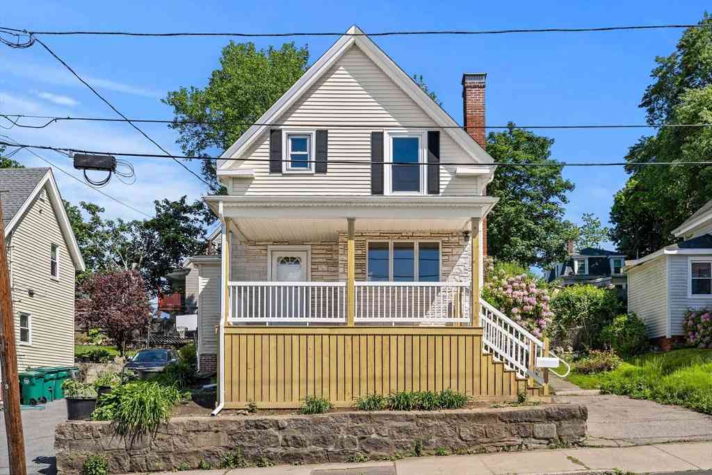 Homes For Sale - 28 Hawthorne St<br/> Lynn, MA 01902