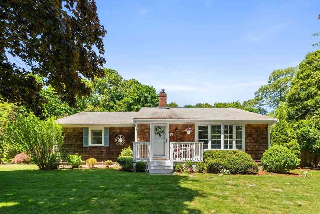 Homes For Sale - 15 Dwight Ave<br/> Plymouth, MA 02360