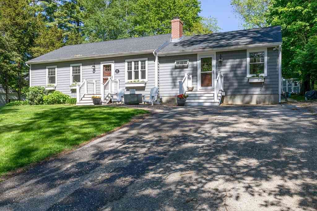 Homes For Sale - 20 Hoyts Ln<br/> Newburyport, MA 01950