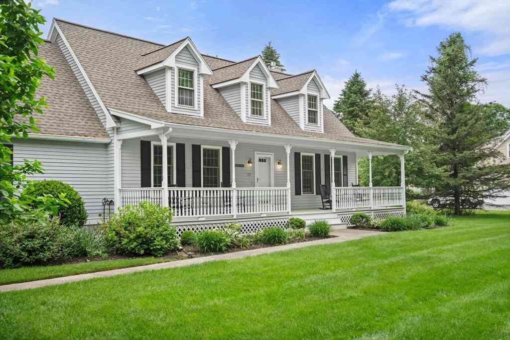Homes For Sale - 137 Summer Street<br/> Medway, MA 02053