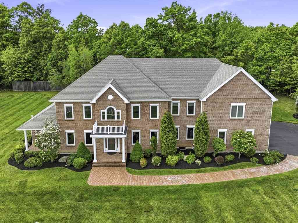 Homes For Sale - 4 Quick Farm Rd<br/> Worcester County, Westborough, MA 01581