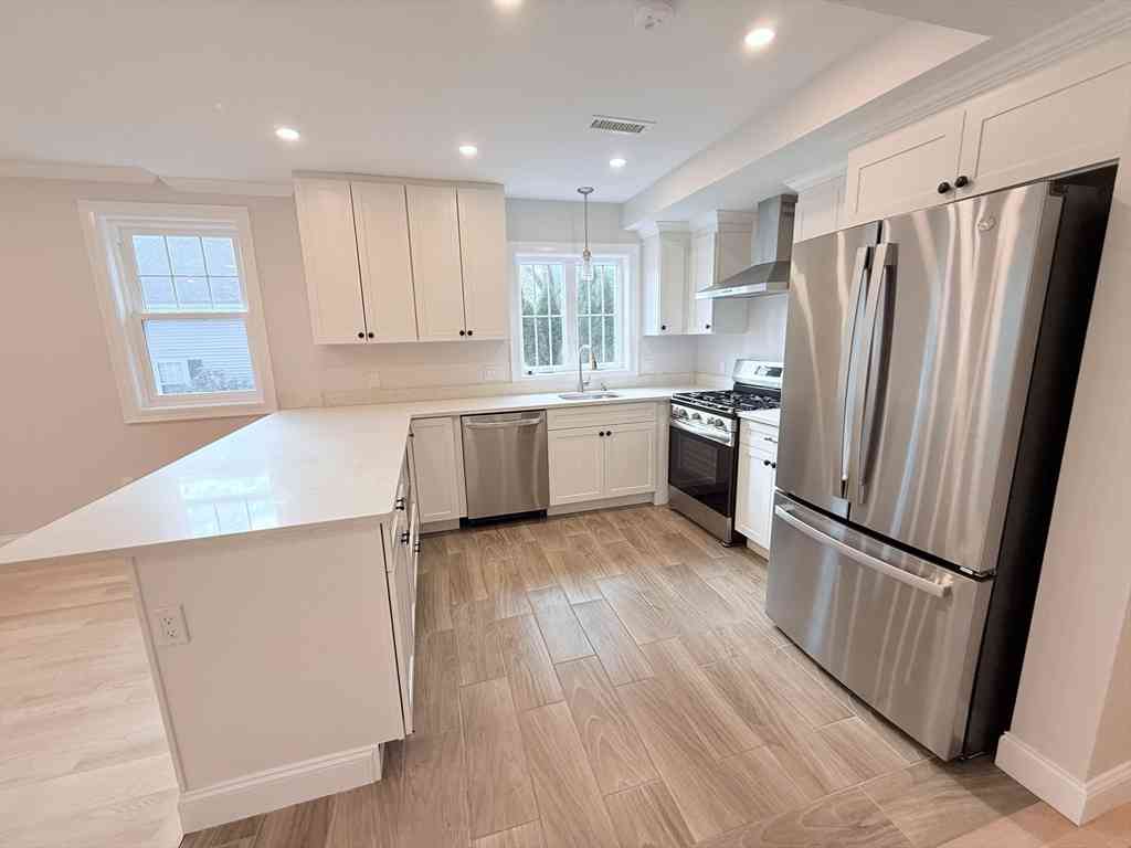 Apartment For Rent - 100 Union Street #A<br/> Walpole, MA 02032