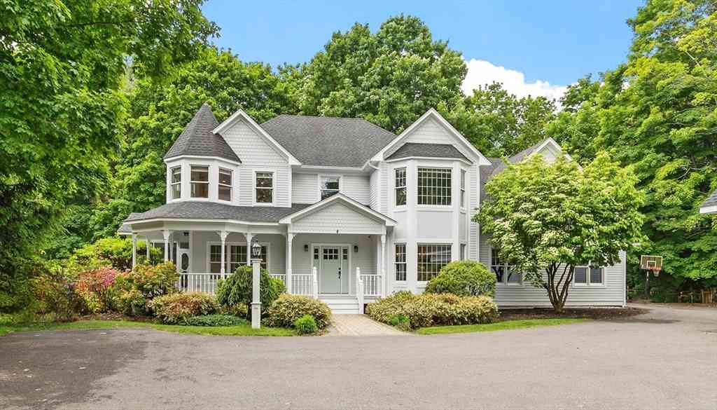 Homes For Sale - 263 Elm St<br/> Middlesex County, Concord, MA 01742