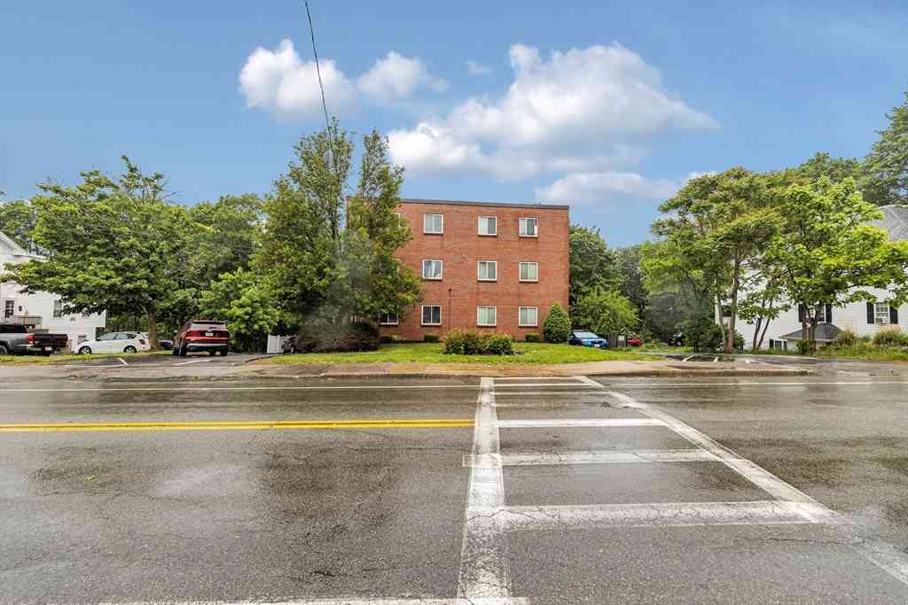 Condo For Rent - 191 Commercial Street #301<br/> Braintree, MA 02184