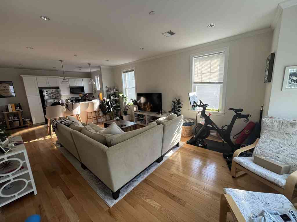 Condo For Rent - 261 Lexington Street #3<br/> Boston, MA 02128