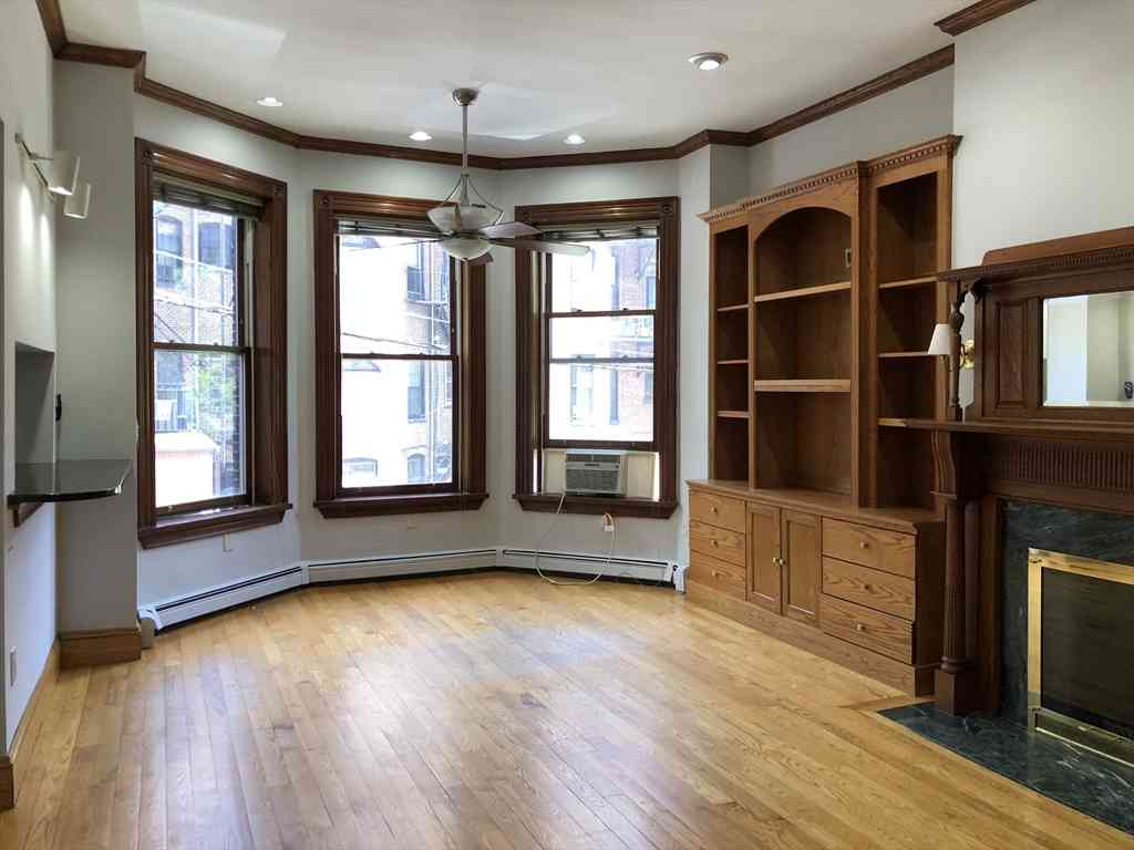 Condo For Rent - 393 Marlborough Street #2<br/> Boston, MA 02115