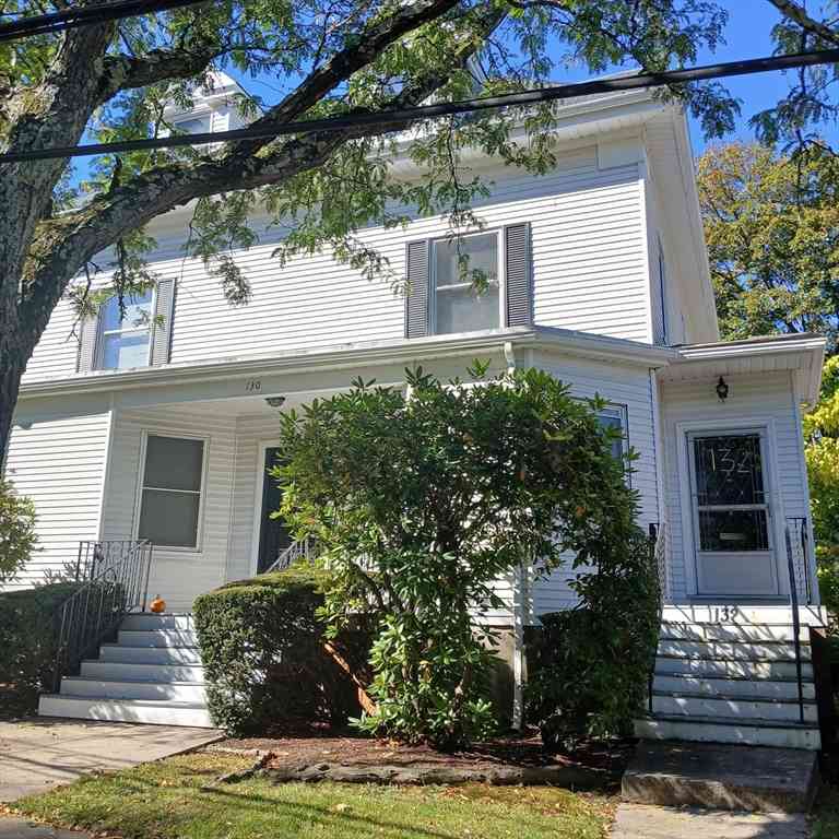 Apartment For Rent - 132 Thorndike Street #2<br/> Brookline, MA 02446