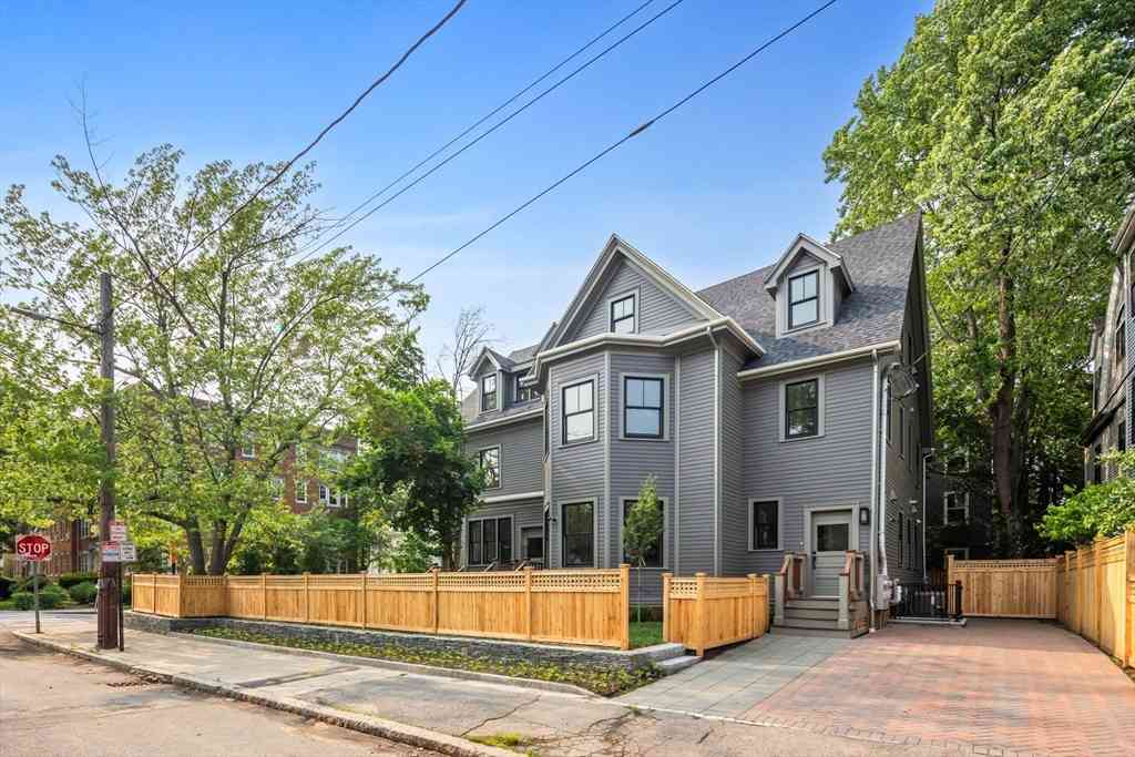 Condo For Sale - 43 Wendell Street #43<br/> Cambridge, MA 02138