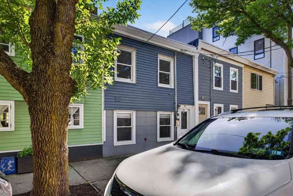 Homes For Sale - 31 Everett St<br/> Boston, MA 02128