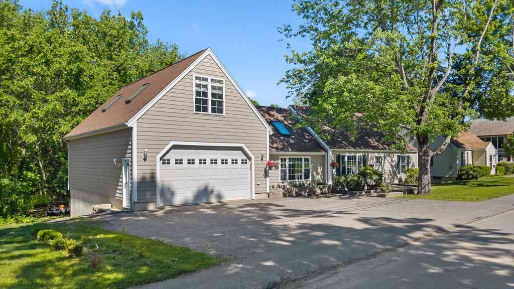 Homes For Sale - 123 Indian Hill Road<br/> Worcester, MA 01606