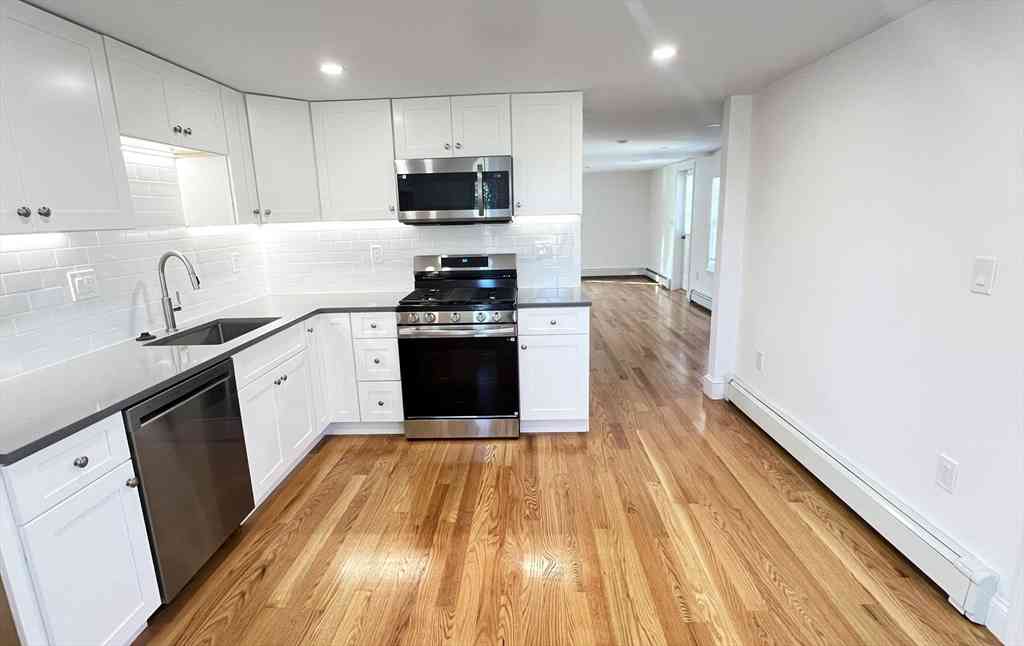 Apartment For Rent - 50 Conant Street #1/2<br/> Danvers, MA 01923