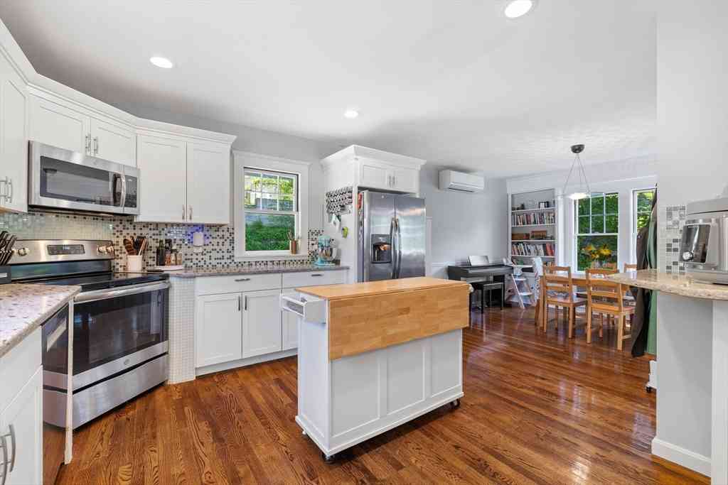 Homes For Sale - 603 Chandler St<br/> Worcester, MA 01602
