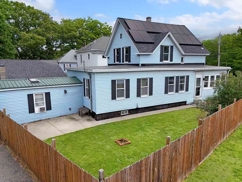 Multifamily For Rent - 75 Coleman St<br/> Gardner, MA 01440