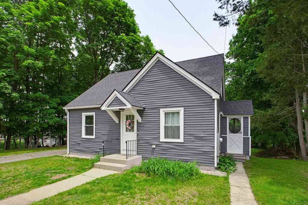 Homes For Sale - 25 Flynt Ave<br/> Monson, MA 01057