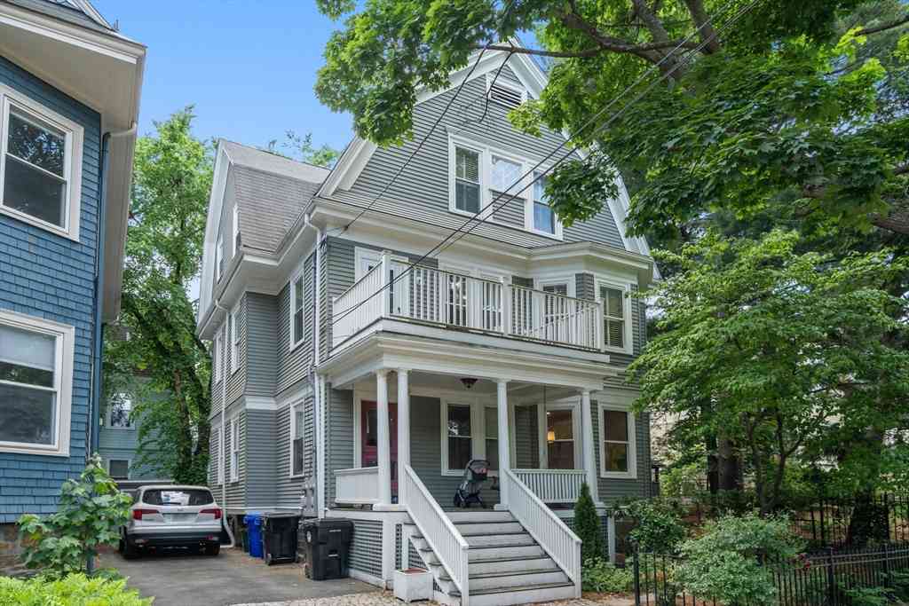 Apartment For Rent - 48 Francis Street #2<br/> Brookline, MA 02446