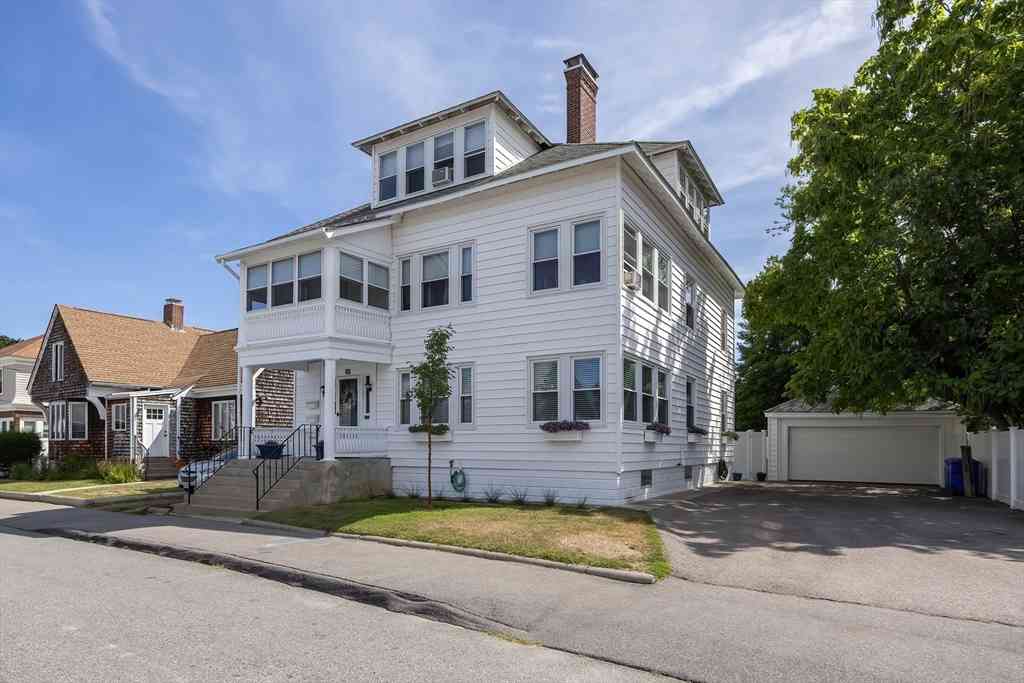 Apartment For Rent - 25 Fayette Pl #1<br/> Taunton, MA 02780