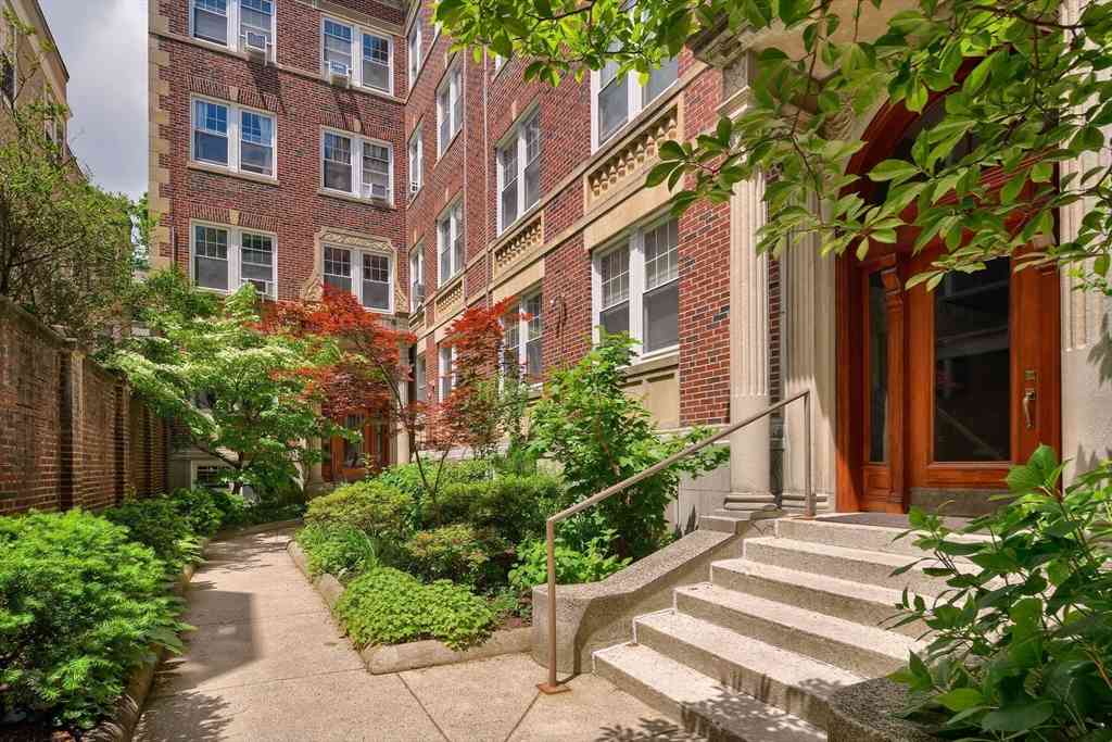 Condo For Sale - 19-21 Shepard Street #2<br/> Cambridge, MA 02138