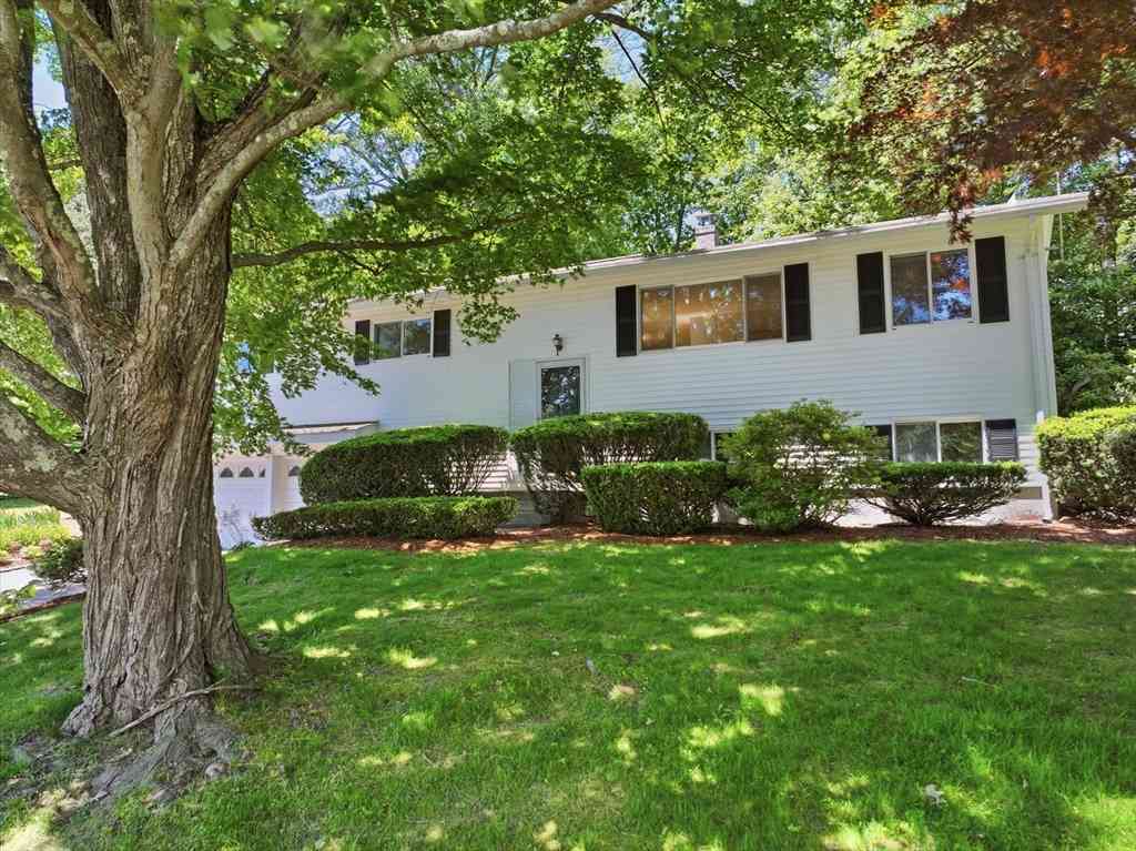 Homes For Sale - 379 Singletary Lane<br/> Framingham, MA 01702