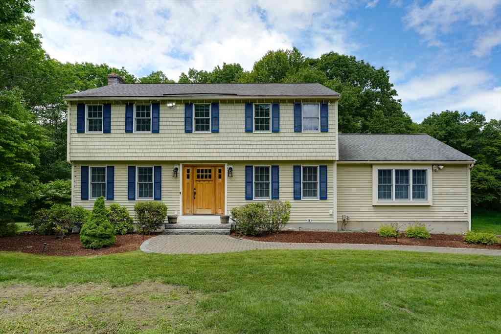 Homes For Sale - 10 Virginia Rd<br/> Middlesex County, Tyngsboro, MA 01879