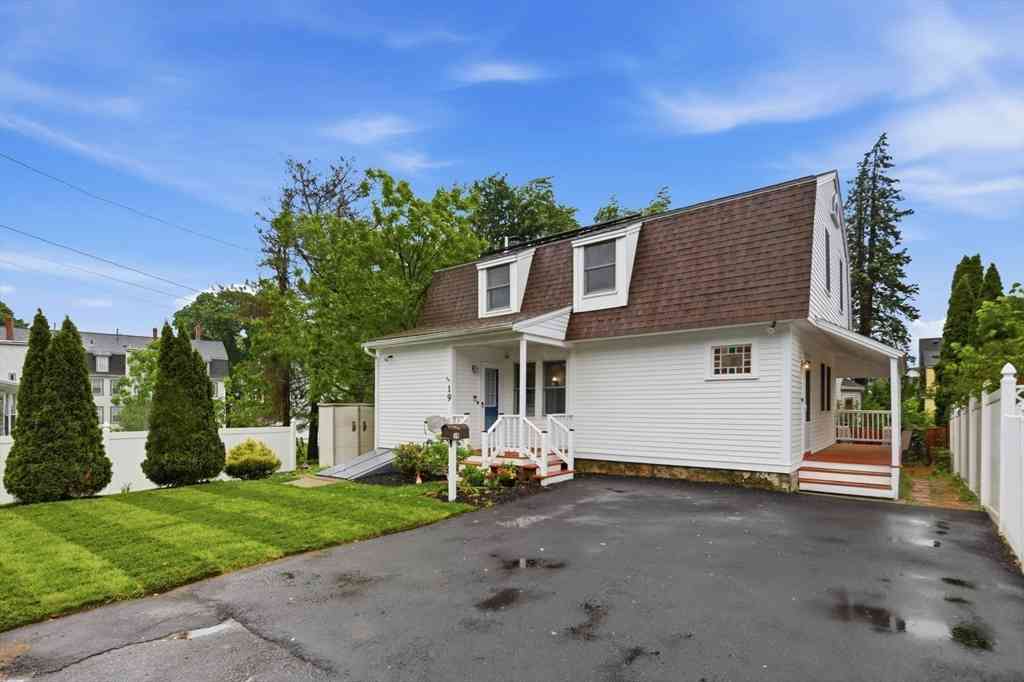 Homes For Sale - 19 Elm Ct<br/> Andover, MA 01810