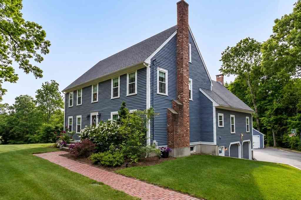 Homes For Sale - 745 Washington St<br/> Norfolk County, Walpole, MA 02081