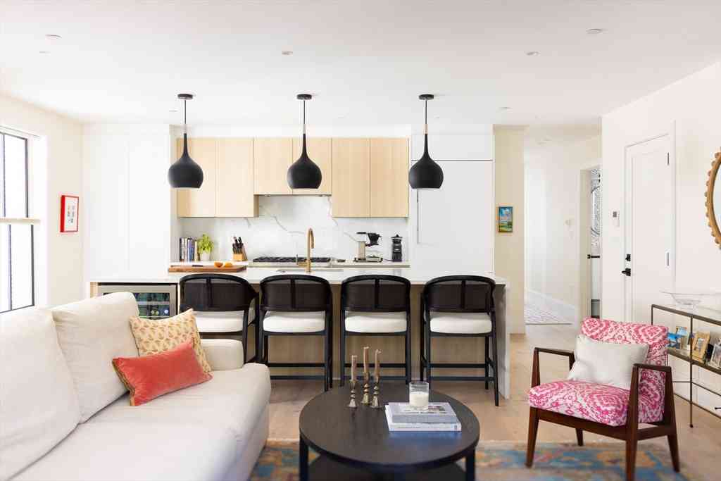 Condo For Sale - 322 Bunker Hill St #2<br/> Boston, MA 02129
