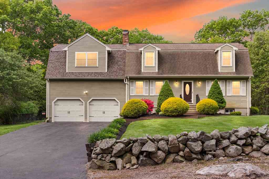 Homes For Sale - 9 Highland<br/> Norfolk County, Stoughton, MA 02072