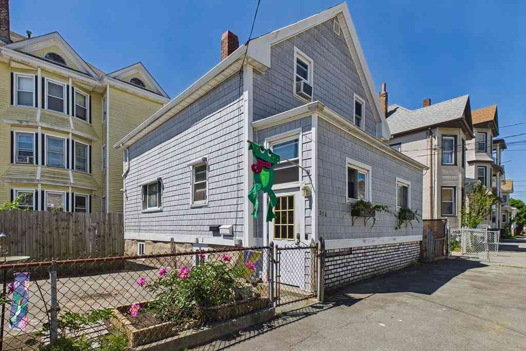 Homes For Rent - 336 Davis St<br/> New Bedford, MA 02746