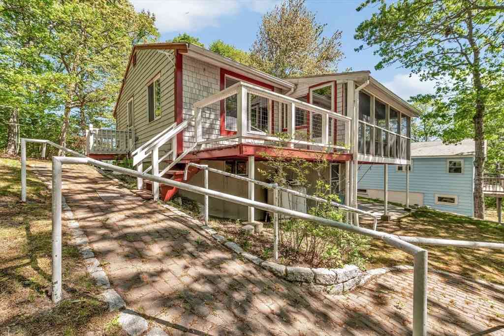 Homes For Sale - 40 Lakeview Blvd<br/> Plymouth, MA 02360