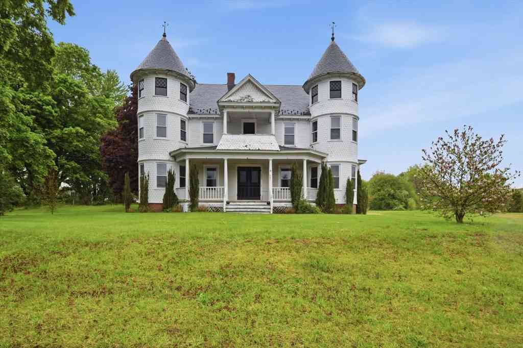 Homes For Sale - 482 Holyoke St<br/> Ludlow, MA 01056