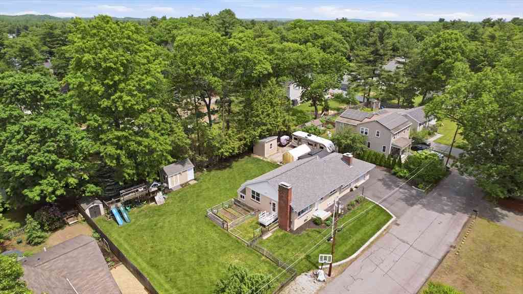Homes For Sale - 8 Maple Rd<br/> Westford, MA 01886