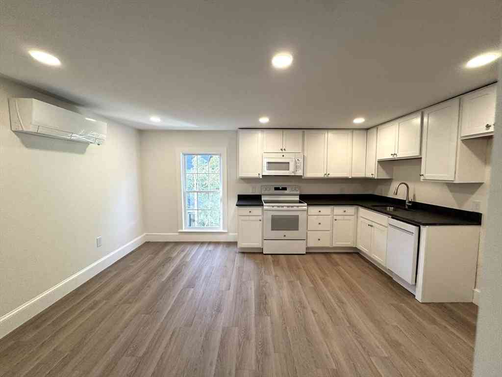 Apartment For Rent - 55 Central Street #2R<br/> Stoneham, MA 02180