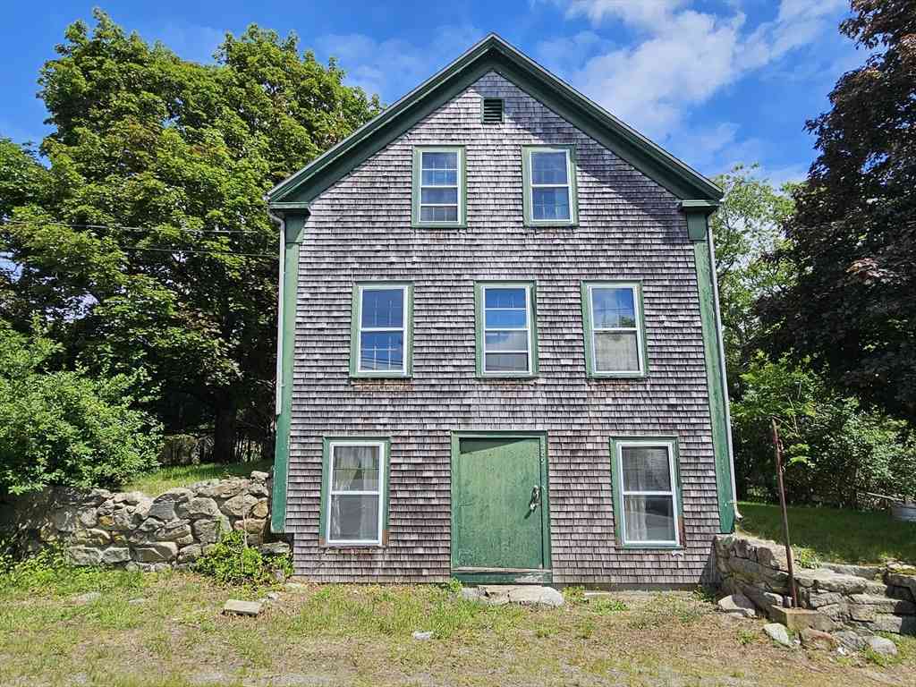 Homes For Sale - 289 North Ave<br/> Rochester, MA 02770
