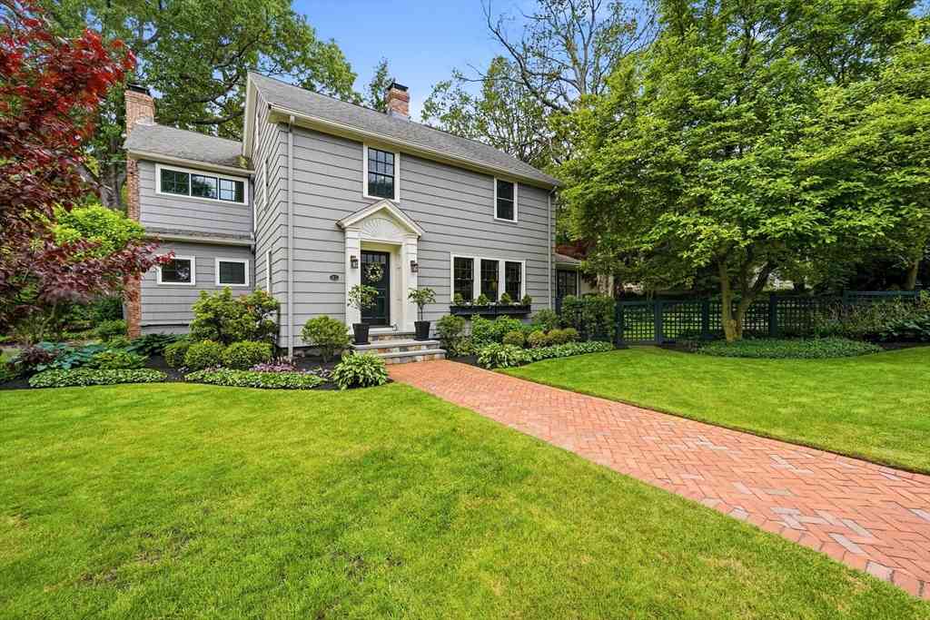 Homes For Sale - 43 Hayes Ave<br/> Middlesex County, Lexington, MA 02420