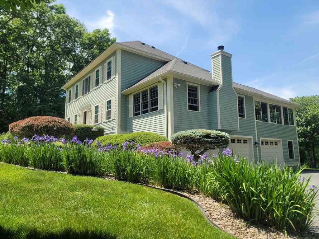 Homes For Sale - 4 Andrea Terrace<br/> Middlesex County, Shirley, MA 01464