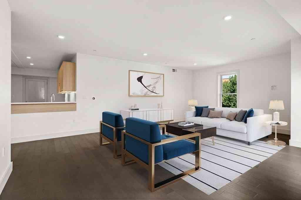 Condo For Sale - 410 W Broadway #305<br/> Boston, MA 02127