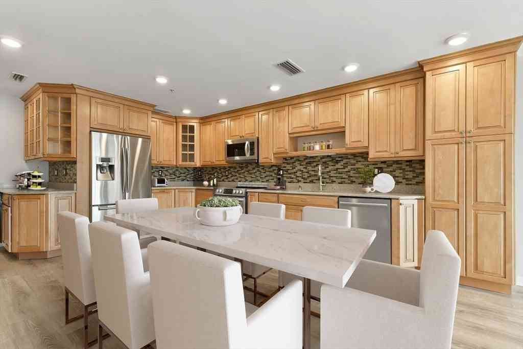 Condo For Sale - 6 Canal Park #605<br/> Cambridge, MA 02141